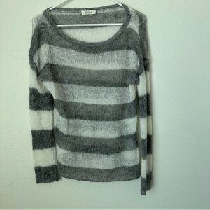Women’s Elan Gray and White Striped Sweater (M)